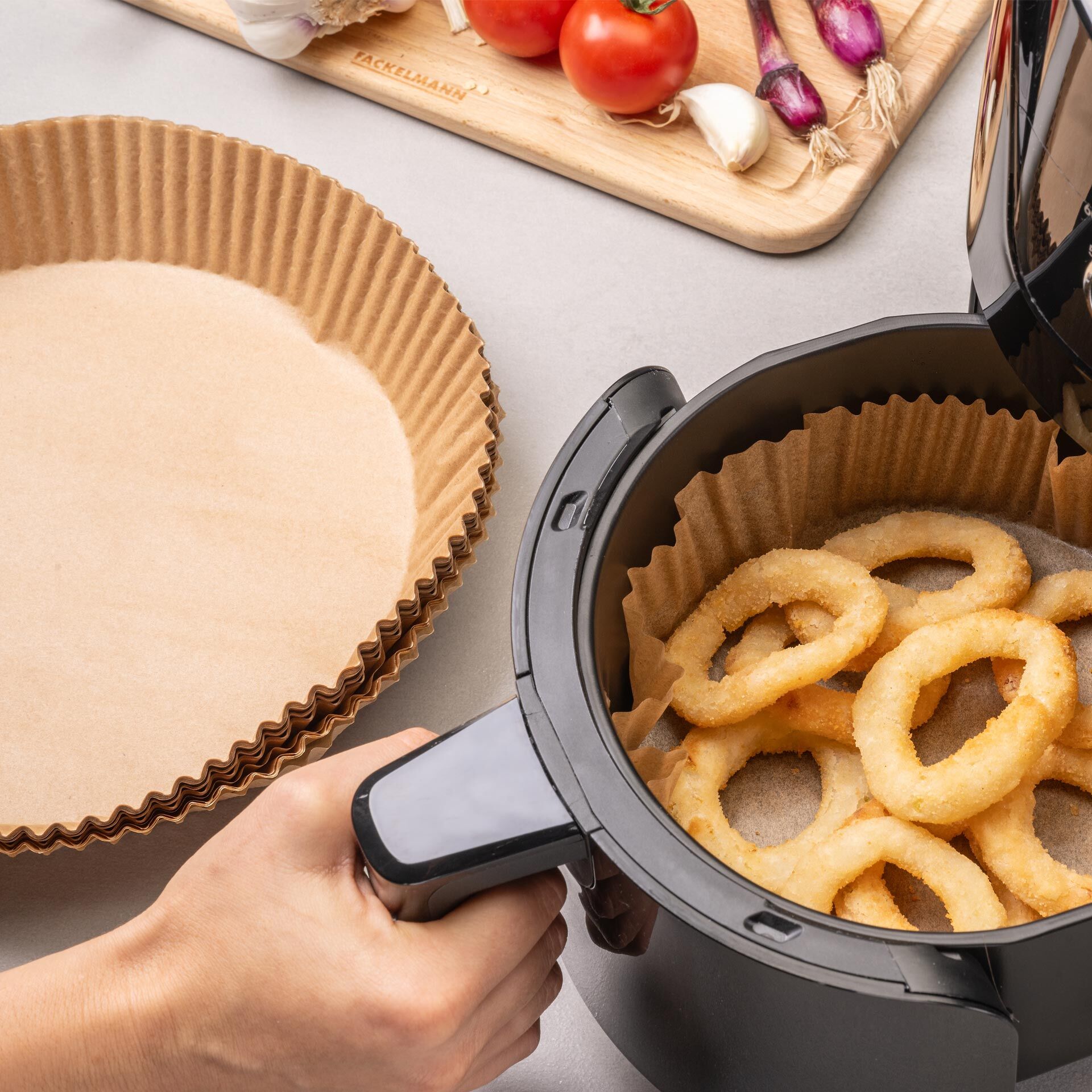 Papier do pieczenia do frytkownicy na gorące powietrze - łatwe czyszczenie