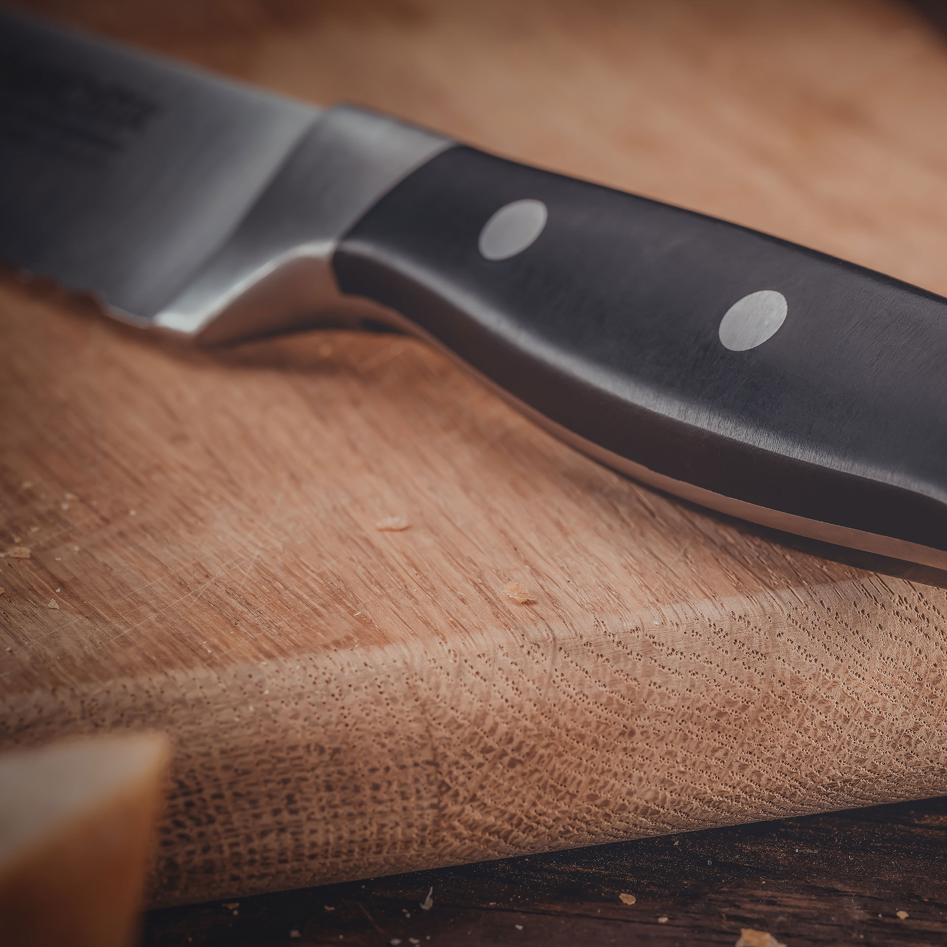 Ząbkowany nóż do chleba Trinity – precyzyjne krojenie z łatwością