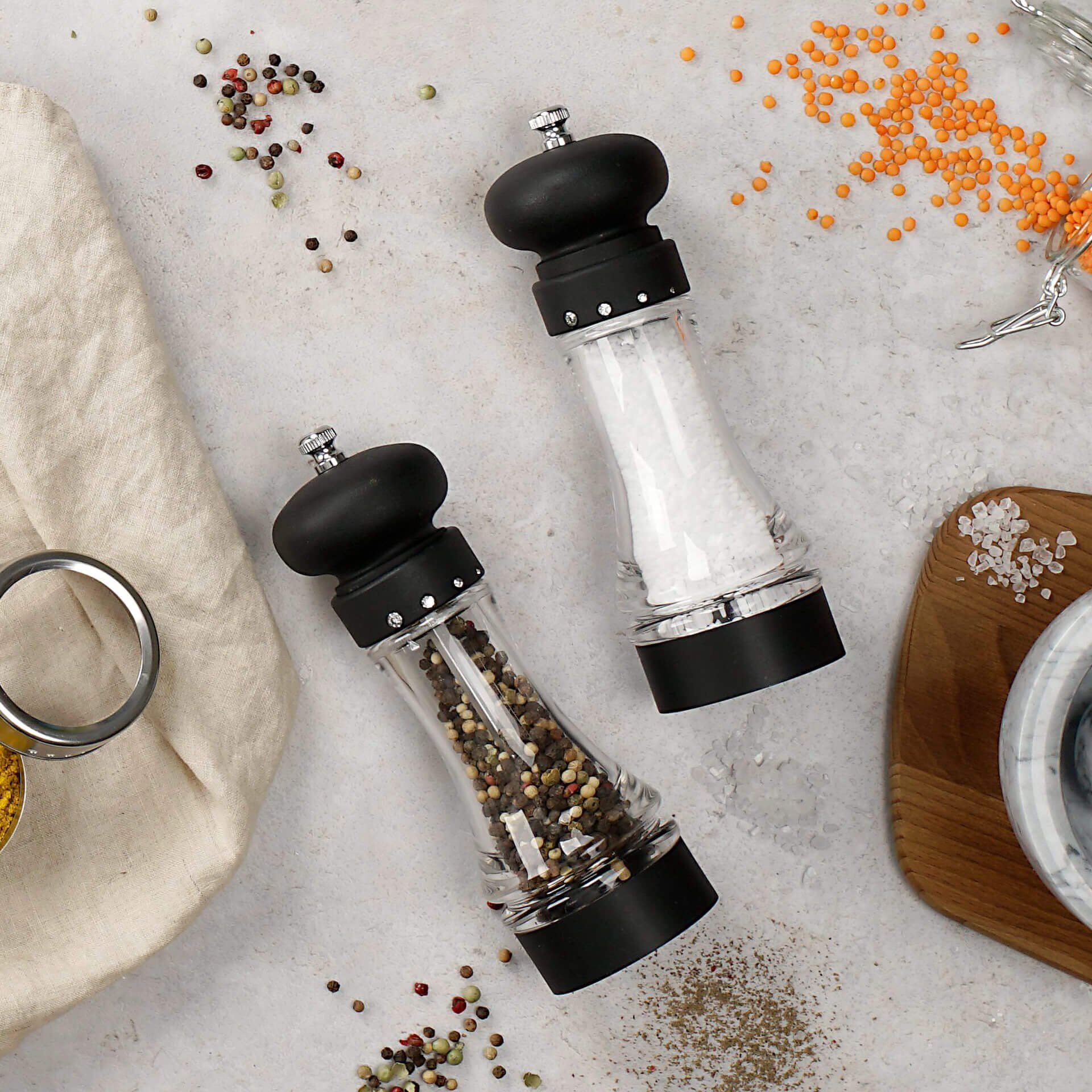 Młynek do soli i pieprzu z ceramicznym mechanizmem mielącym – elegancja i funkcjonalność