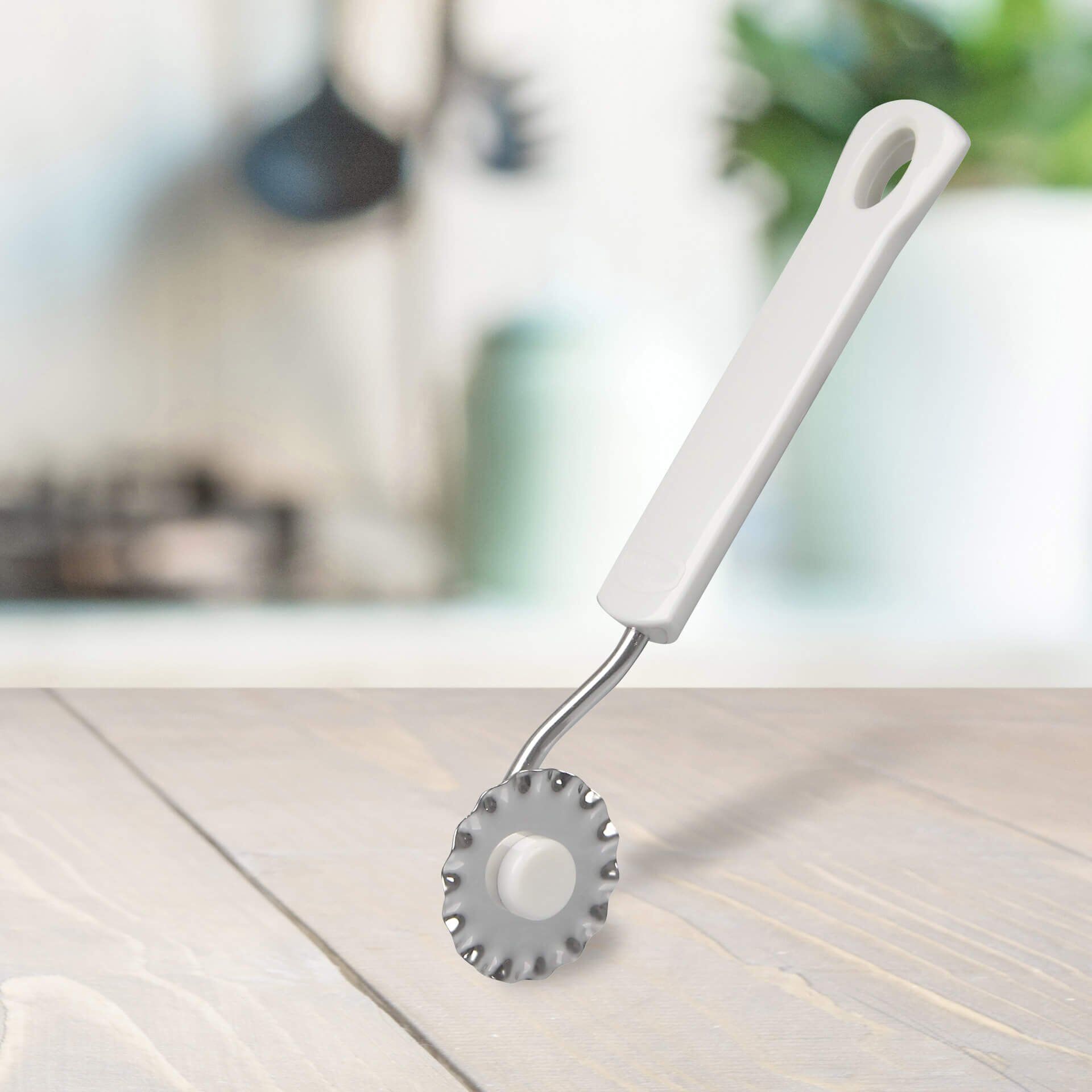 Radełko do ciasta – łatwe i dekoracyjne dzielenie ciasta