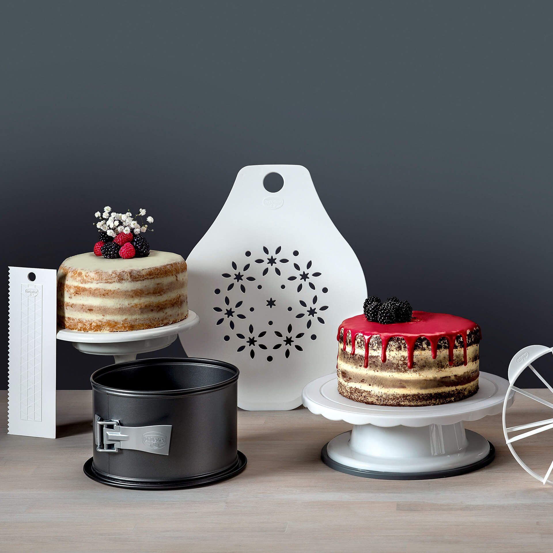 Obracająca się patera do tortów – idealna pomoc w dekorowaniu