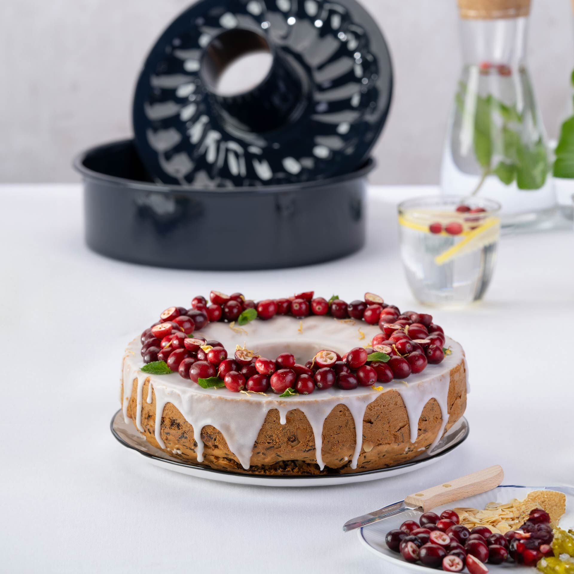 Forma do pieczenia z płaskim i rurkowym dnem - doskonałe wypieki