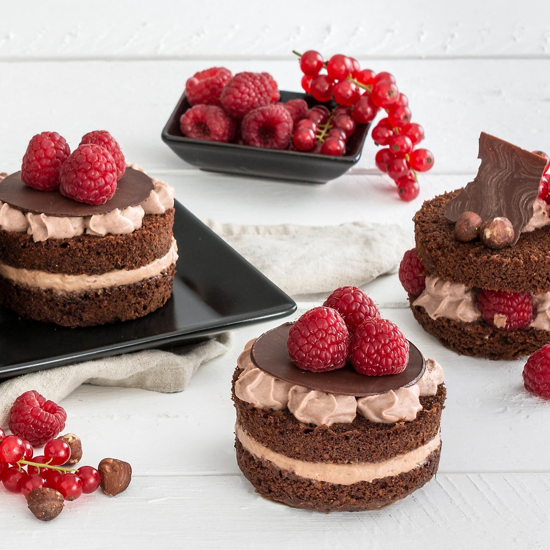 Blacha do mini-torcików „Black Metallic” – idealna do tworzenia wyjątkowych deserów